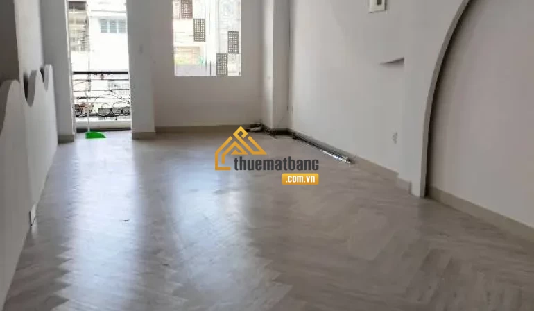 product/matbang/tp-ho-chi-minh/quan4/dong-images-9-1-2024/cho-thue-mat-bang-nguyen-can-mat-tien-kinh-doanh-nguyen-tat-thanh-1.webp