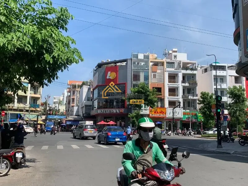 product/matbang/tp-ho-chi-minh/quan-phu-nhuan/dong-images-19-1-2024/chinh-chu-can-cho-thue-nha-mat-tien-hoa-lan-phu-nhuan-ngay-nga-tu-1.webp
