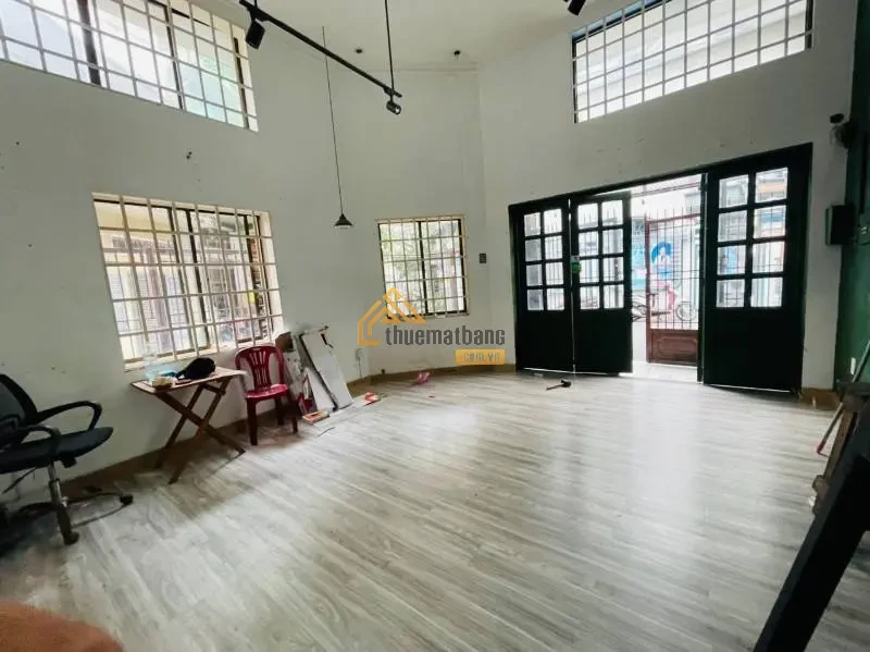 product/matbang/tp-ho-chi-minh/quan-phu-nhuan/dong-images-19-1-2024/cho-thue-mat-bang-goc-2-mt-doan-thi-diem-phu-nhuan-1.webp