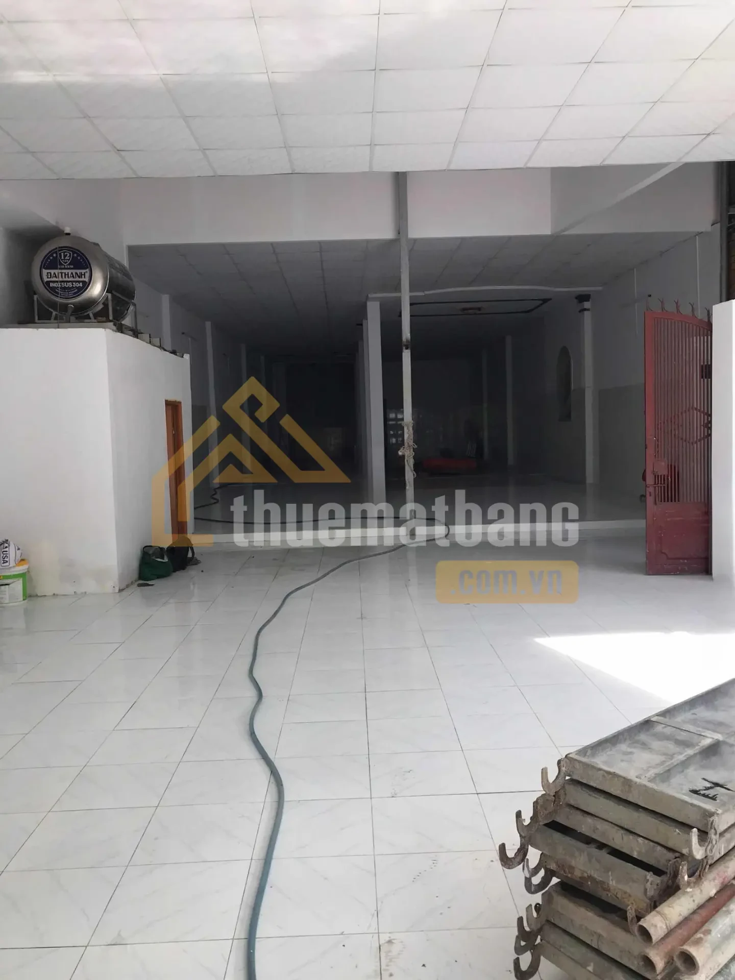 product/matbang/tp-ho-chi-minh/quan_tan_phu/phat-images-29-01-2024/cho-thue-mat-bang-kinh-doanh-10x30m-tan-ky-tan-quy-gia-60tr-1.webp